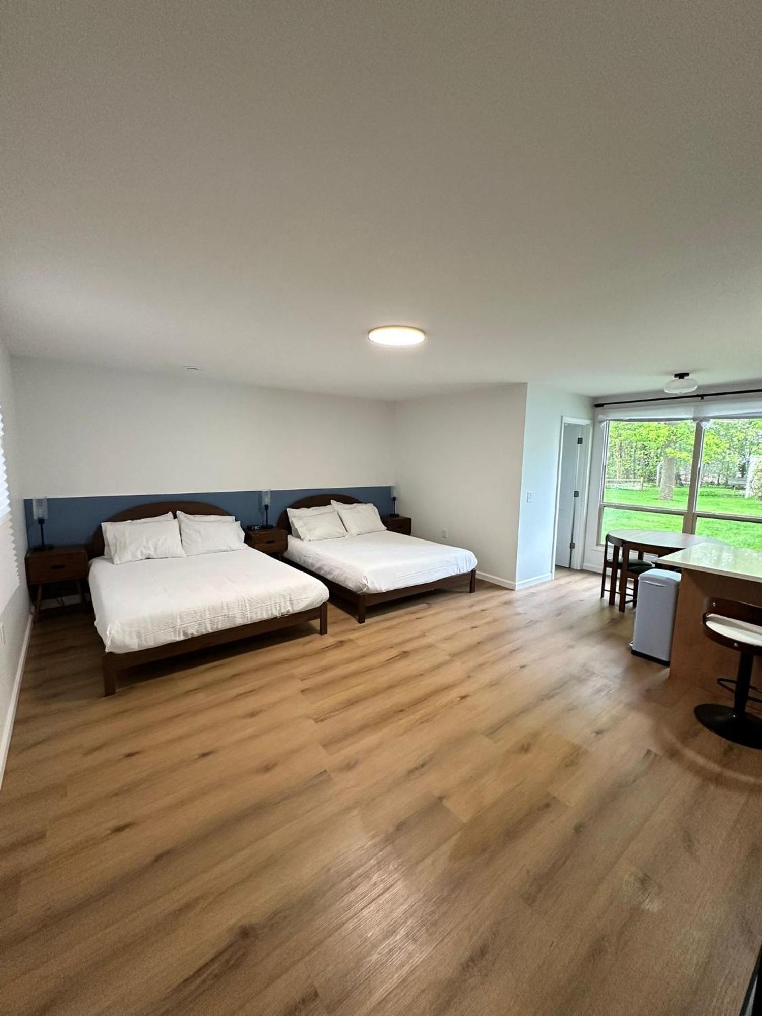 Sun & Sand Resort Port Austin Bagian luar foto